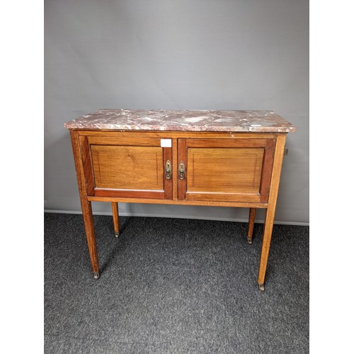 263 - 19th century wash stand with marble top, raised on square tapered legs ending in castor feet [80x91.... 