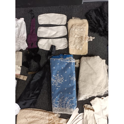 381 - Mixed lot of various vintage clothing to include shirts, gloves and ostrich feather fan. To include ... 