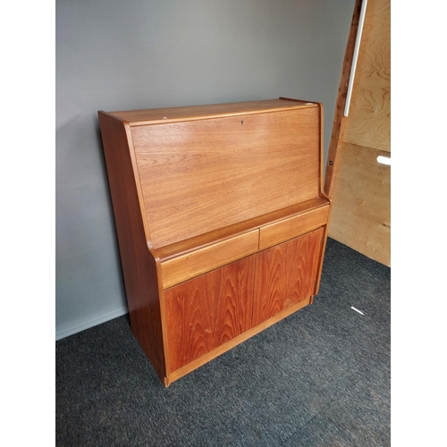 326 - A Mid century teak writing bureau [107x92x41cm]