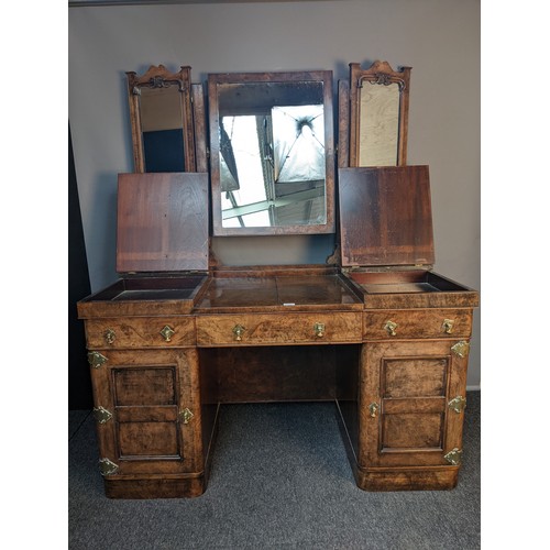 230 - 19th century walnut dressing table, the three way mirror above twin lift-up jewellery compartments o... 