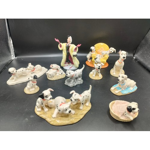 134 - Royal doulton 101 dalmatian s figures includes Cruella de vil  Dm1-12 .