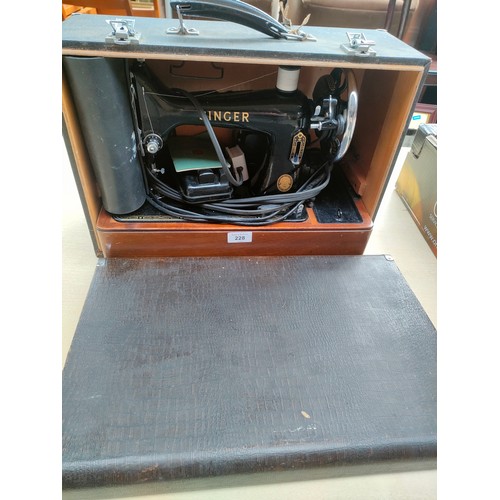 272 - Singer 99k model sewing machine in fitted case .