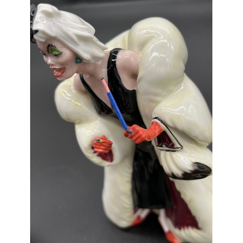 621 - Six various Royal Doulton 101 Dalmatians figures, Includes limited edition large Cruella De Vil- 753... 