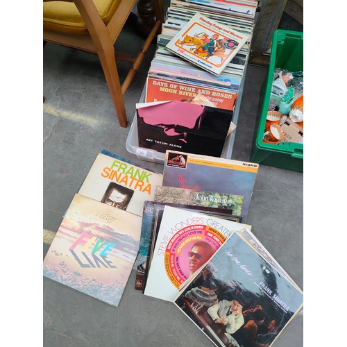 326 - Large lot of records to include frank Sinatra , nursery rhymes etc .