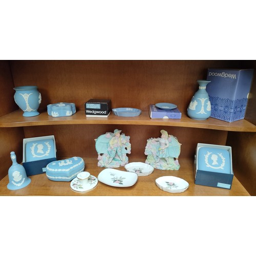 323 - 2 shelves of Wedgewood jasper ware etc