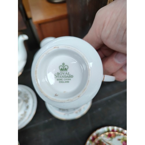 274 - Royal Standard tea service.