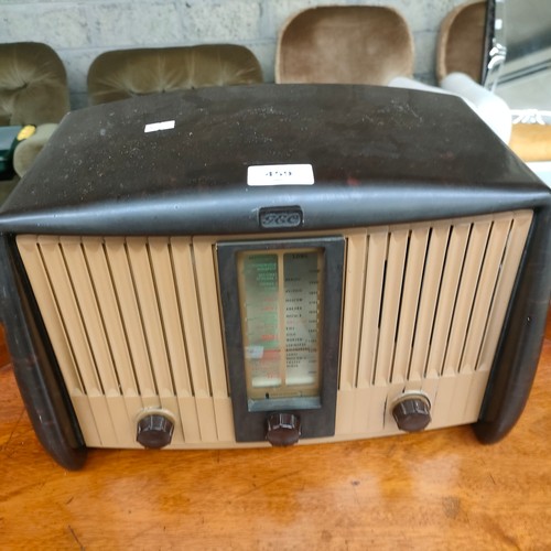 459 - Antique G&C bakelite radio .