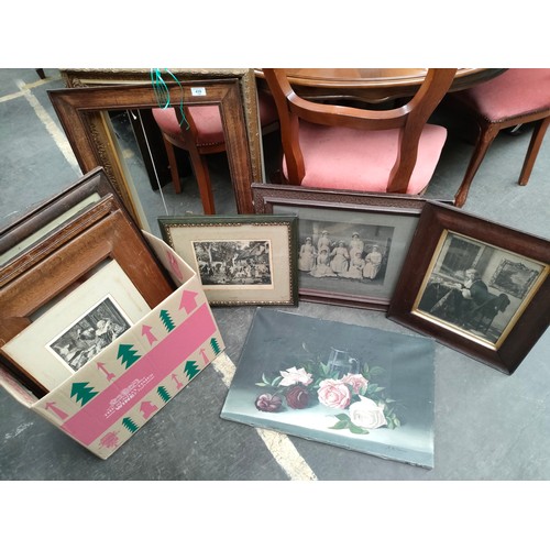 439 - Large lot of pictures and framing .