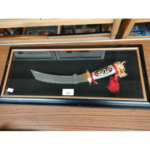 361 - Franklin mint display dagger in fitted case . Locked .