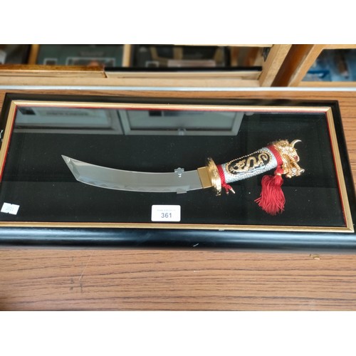 361 - Franklin mint display dagger in fitted case . Locked .