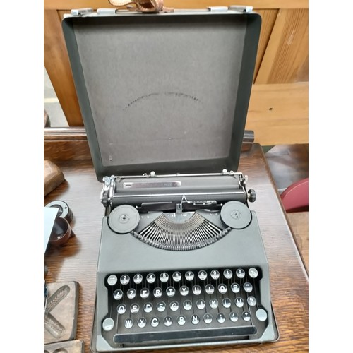 248a - Vintage compact type writer