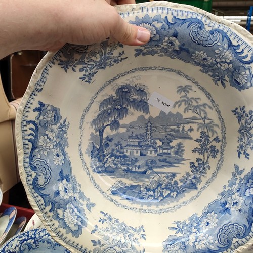 498 - Lot of Victorian ware to include jug and bowl , large decorative blue and white bowls etc