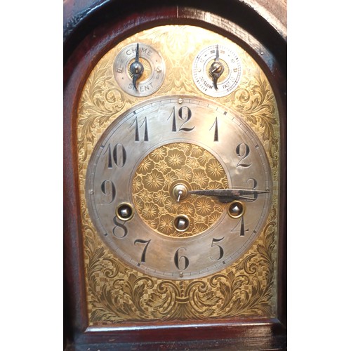 731 - 19th century bracket clock, case detailed with marquetry inlays. Movement by Junghans, comes with ke... 