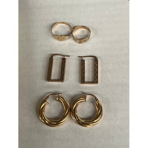 45 - A Selection of silver and gold jewellery includes two pairs of 9ct gold earrings and two rings, Silv... 