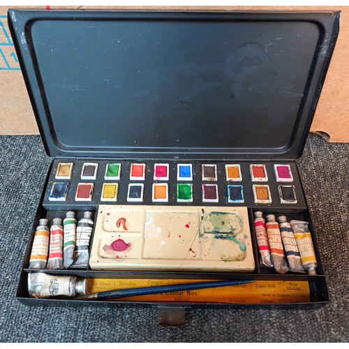 919 - A Box containing vintage art utensils and boxes to includes Windsor & Newton paint tins, charcoal an... 