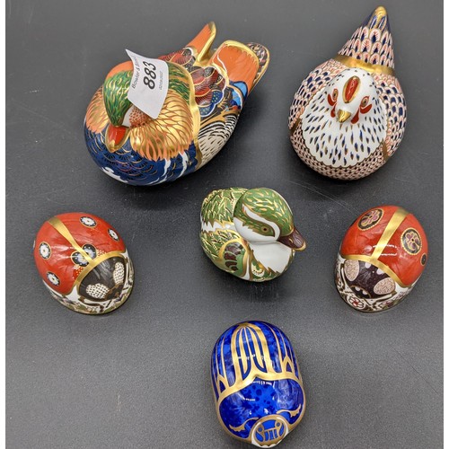 883 - 6 various Royal Crown Derby paperweights to include Three birds and three bugs. Two signed Julie Tow... 