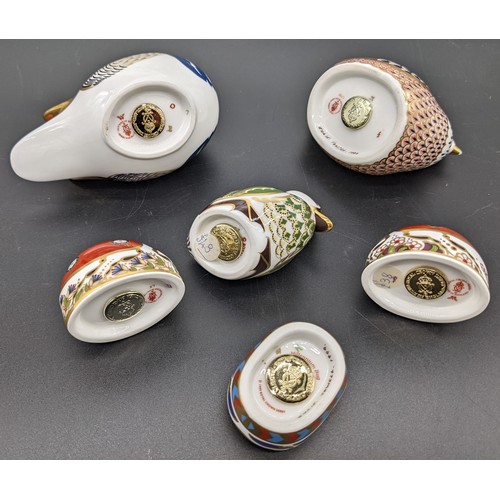 883 - 6 various Royal Crown Derby paperweights to include Three birds and three bugs. Two signed Julie Tow... 