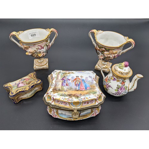 924 - Collection of porcelain (5) to include; Meissen box, pair of Naples capodiamonte cups, Vincennes tri... 