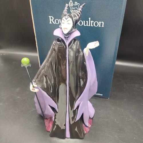 90 - Royal doulton figure limited edition Maleficent no983 . With box 20 cm in height .