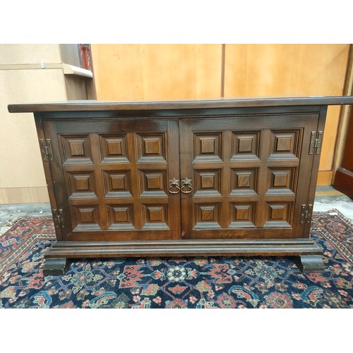 162 - Oak 2 door old court style cabinet.