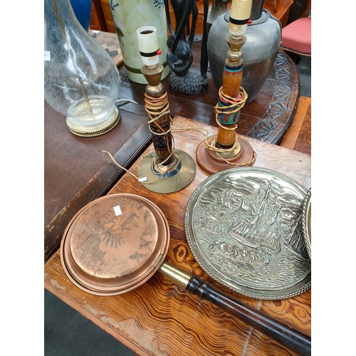 226 - Selection of brass wares to include heavy metal arts and crafts table lamps etc.