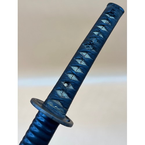 562 - 19th century Japanese Samurai sword, lacquered Saya.