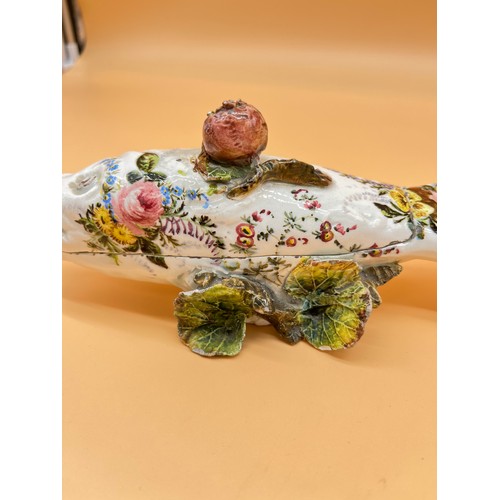 570 - 18th/ 19th century porcelain hand painted fish lidded dish. [23cm in length]