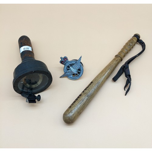 575 - Mixed lot; wooden Police baton [Dundee Police], Car badge [Civil Service Motoring Association] & WW2... 