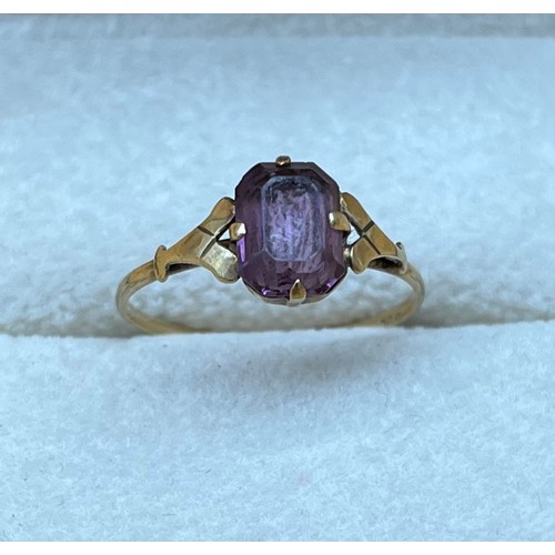 29 - 9ct gold and purple stone ring, together with antique 9ct gold necklace. [3.87grams] [Ring size Q]