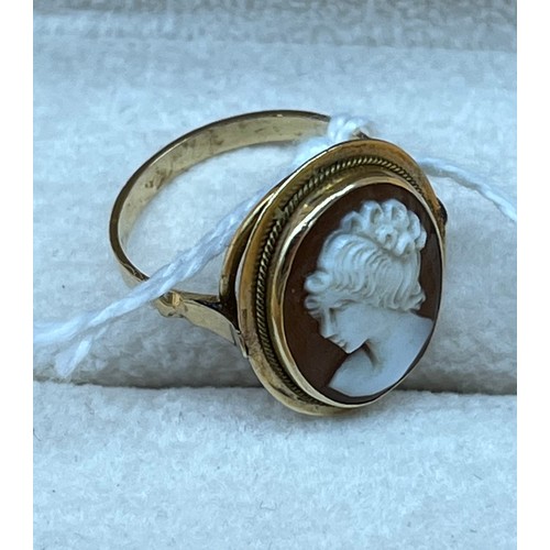 1A - 14ct yellow gold and carved cameo ladies ring. [2.62grams] [Ring size L]