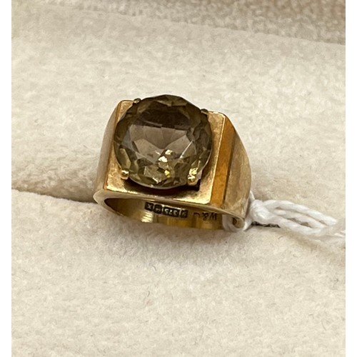 6A - 9ct yellow gold and Smokey quartz ring. [Ring size G] [4.87grams]