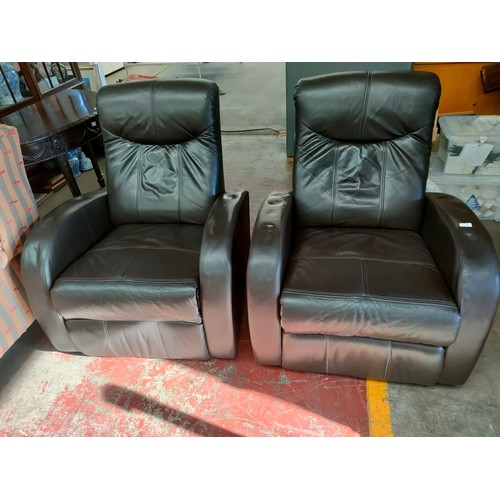 Pair of Grafton everest leather electric arm chairs in working order