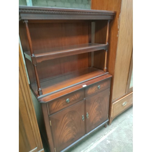 282 - Reproduction mahogany dresser