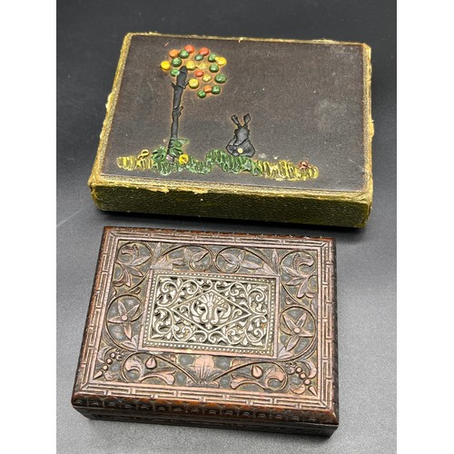 67 - Small hand carved stamp box with silver inlaid section to the lid. Together with a box of vintage pl... 