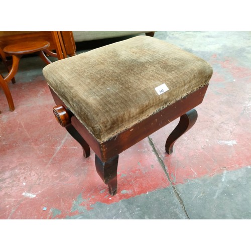 348 - Early Georgian adjustable stool