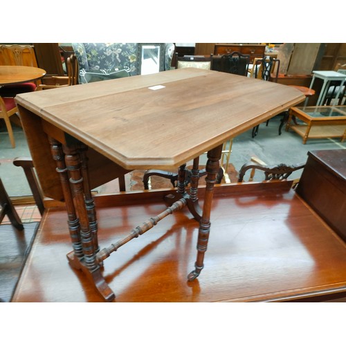 309 - 19th century Sutherland small drop leaf table