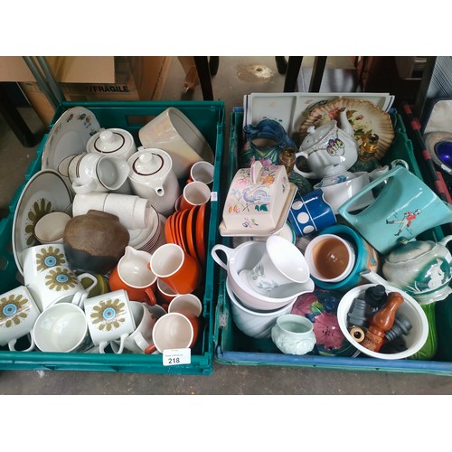 218 - Box of retro tea ware j and g meakin tea ware together with box of collectables