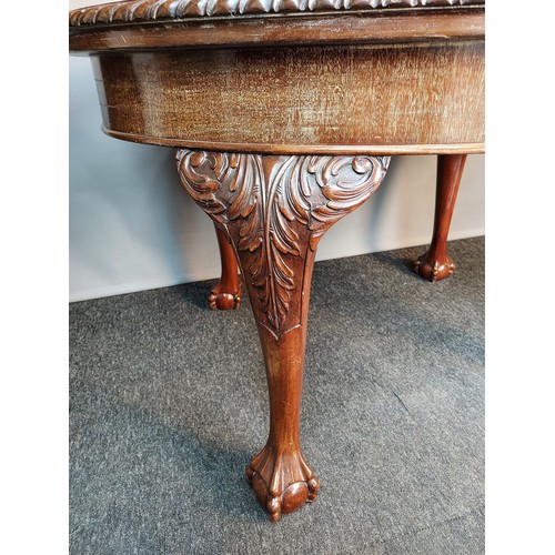 235 - Victorian mahogany wind-out table, the oval shaped top with carved moulded edging above a frieze, ra... 