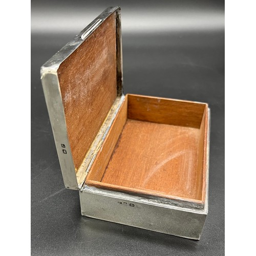 109 - Birmingham silver art deco design cigarette/ jewellery box. [4x14x9xcm] [Signs of damage to corners]