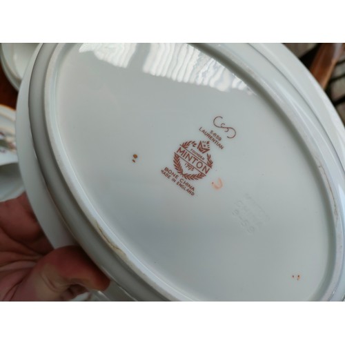 262A - Large Minton's Laurentian pattern tea / dinner set