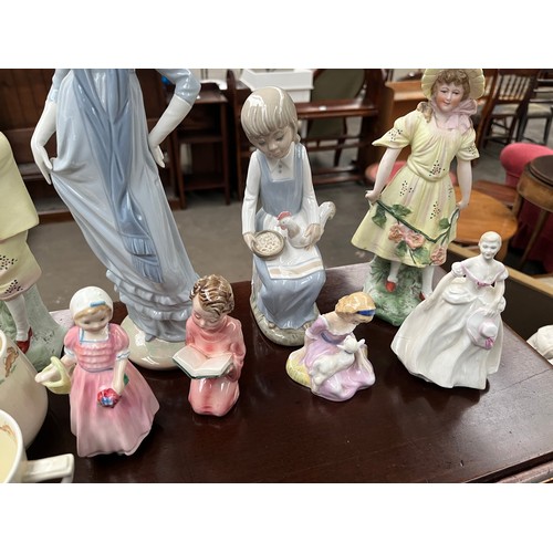 89A - Collection of porcelain odds to include Royal Doulton figures, Bunnykins cups and saucer, Maling bow... 