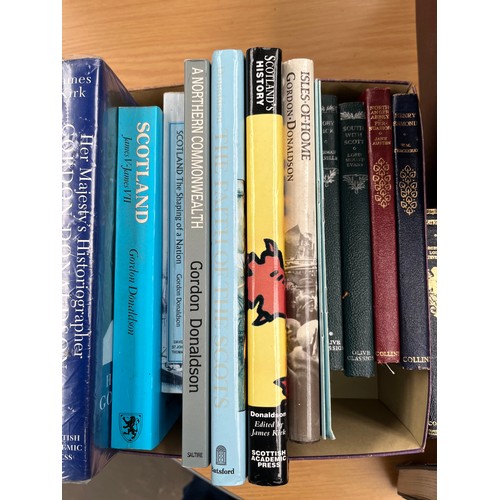 94A - Collection of books to include Bernard Shaw, South Africa Past & Present, Scott's Poetical Works, Sh... 