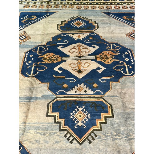 375 - Large Turkish carpet/rug [387cm x 316cm]