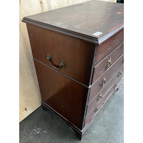 301 - 20th century small chest of drawers, the rectangular top above two short drawers and four long drawe... 