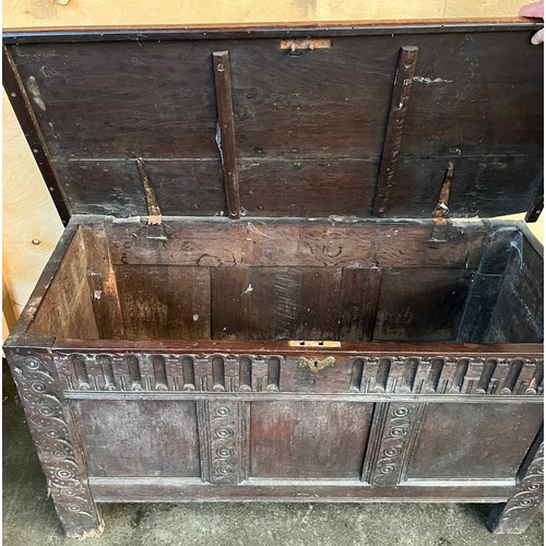 309 - 18th/19th century trunk, the rectangular lift up top, above a carved base raised on block legs [71X1... 