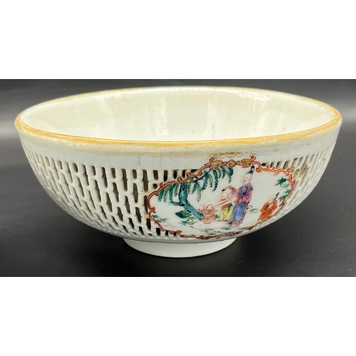 419 - Two 19th century Chinese porcelain bowls both detailed with hand painted designs. One designed with ... 