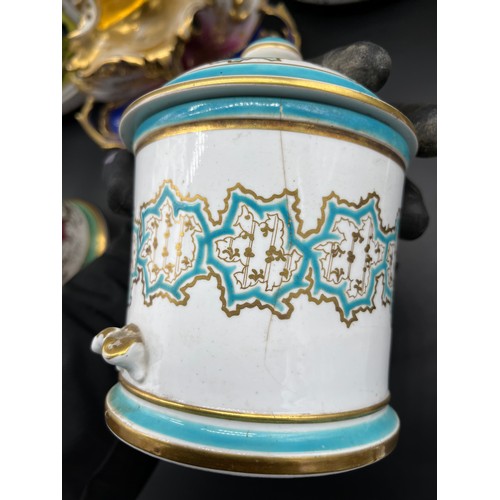 291 - A selection of 19th century collectable porcelain to include two ornate lidded preserve pots, ornate... 