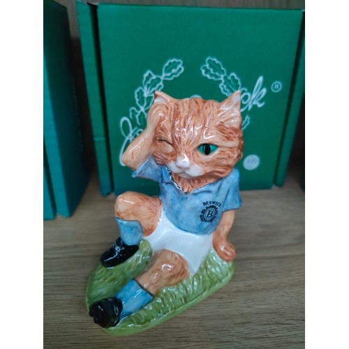 156 - 4 Beswick Football series cat figures with boxes