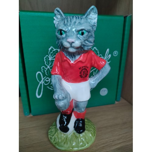 156 - 4 Beswick Football series cat figures with boxes