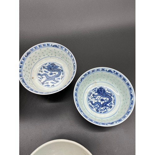 170 - A Lot of Chinese porcelain bowls includes two Chinese Provincial bowls, Together with a bamboo paint... 